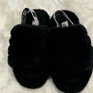 Ugg Slippers new never used sz 2